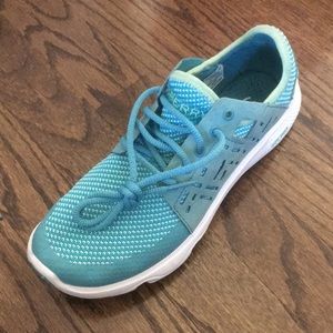Sperry size 7 women’s athletic shoe